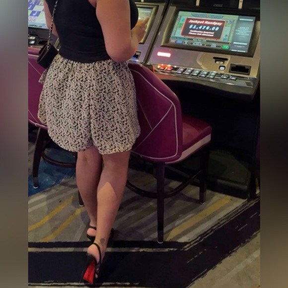 Dresses & Skirts - Floral Skirt